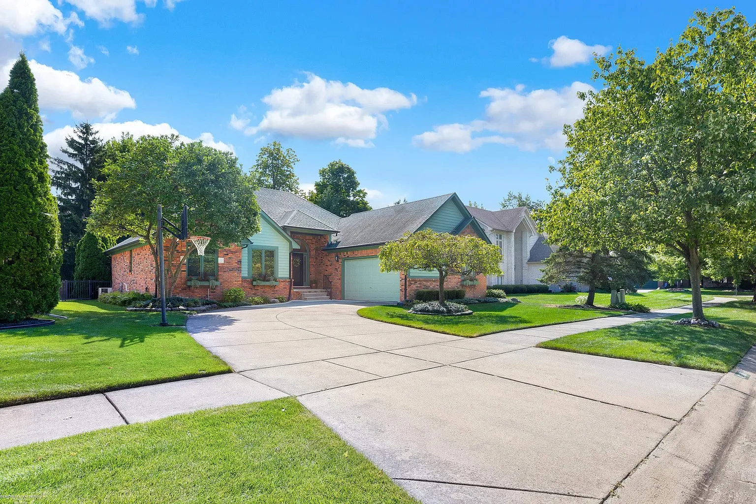 42086 Brianna Dr photo 1