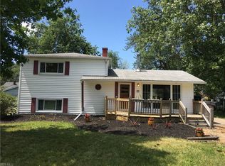 908 West Dr, Sheffield Lake, OH 44054