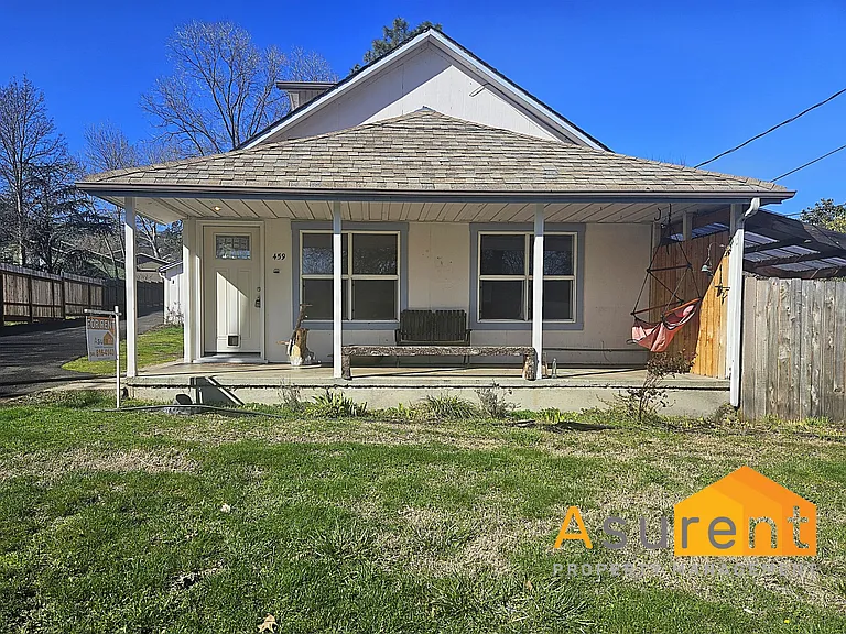 459 Willow St — Photo 1
