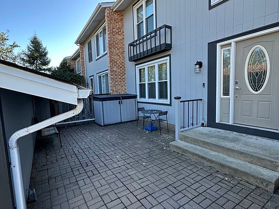 5th image of 224 Oakwood Ln