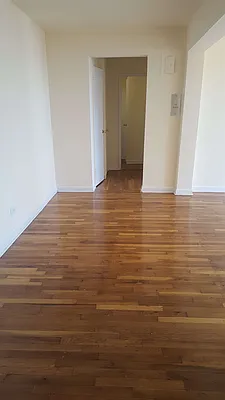 Rented by Smart NY Realty LLC | media 25