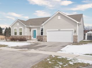 303 Owen Ct, Oswego, IL