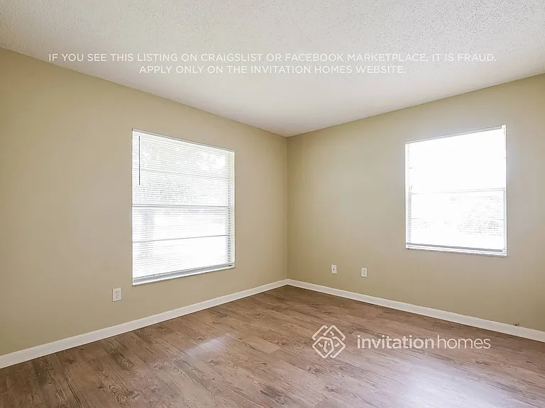 2454 Hope Ave — Photo 11