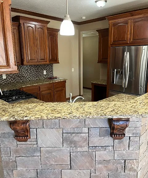 394 NE Simmons Cir — Photo 8