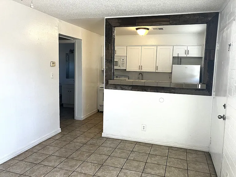 3128 W Pima St — Photo 2