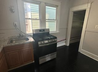 253 4th Ave APT 2, Troy, NY 12182