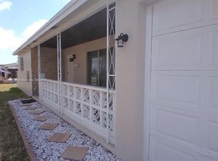 7140 SW 15th St, Pembroke Pines, FL 33023