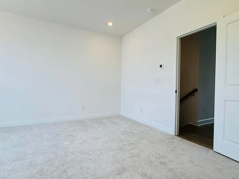 7044 Westrow Ave — Photo 23