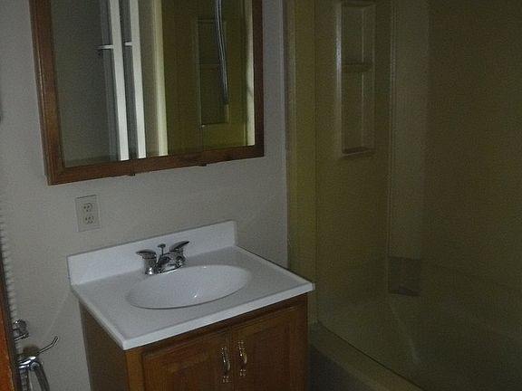5th image of 524 Clarkson Ave #524