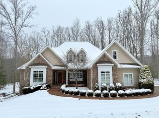 881 Far Country Dr, Daniels, WV 25832
