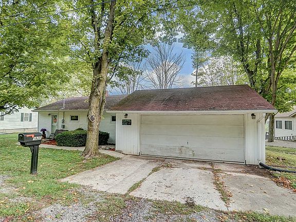 2nd image of 1820 1820th Ln #201