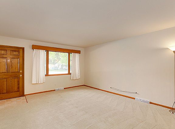 3rd image of 307 Harmony Dr