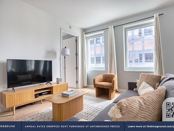 3rd image of 70 W 45th St #43A