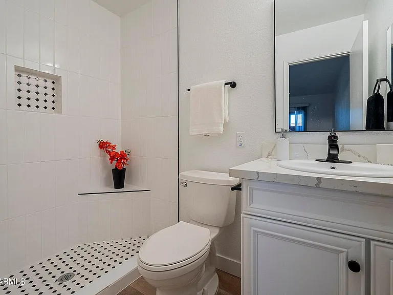 502 W Tonopah Dr #2 — Photo 10