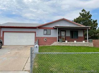 1108 Cribbon Ave, Cheyenne, WY 82007