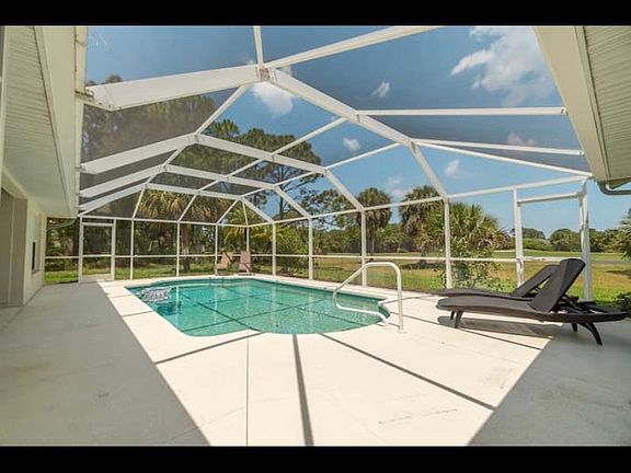 4th image of 35 Par View Pl