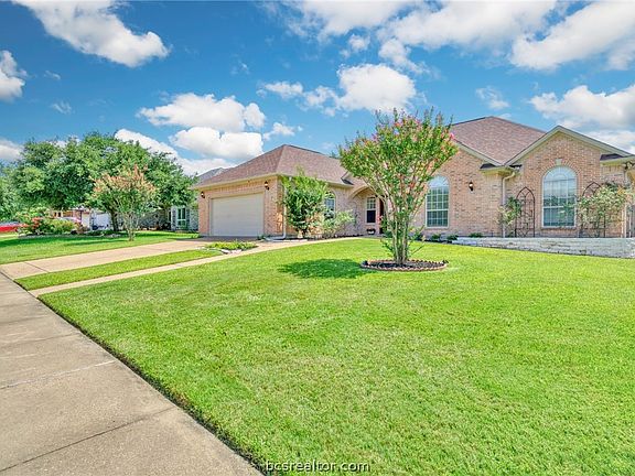 3rd image of 3218 Caterina Ln