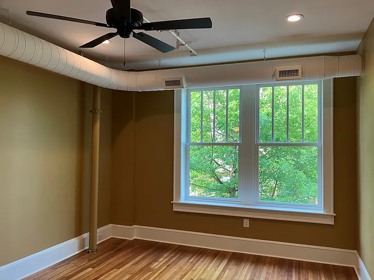 212 S Center St #203 — Photo 8