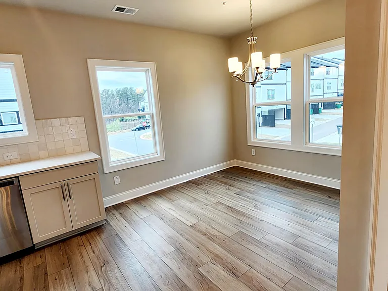 1054 Knoxboro Ln — Photo 12