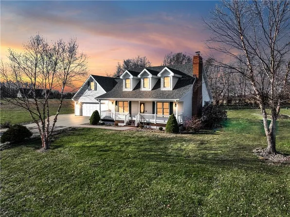 2440 Woodland Dr, Sedalia, MO 65301