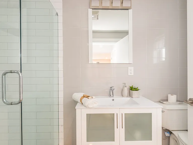 848 E Broadway #3B — Photo 8