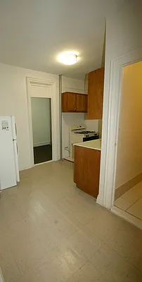 Rented by Realty Advisors Group | media 14