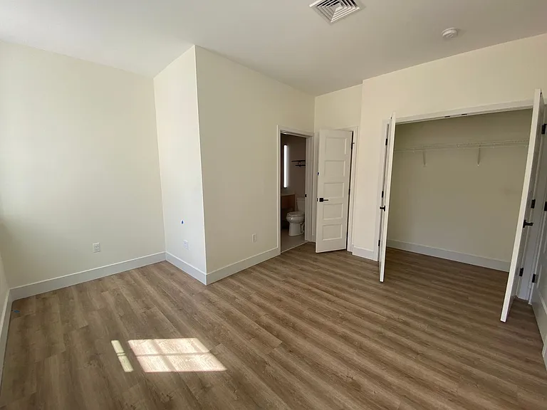 One Park Apartments — Photo 39