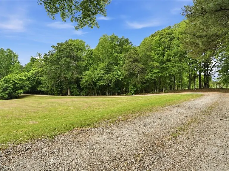 128 McNeal Rd — Photo 30