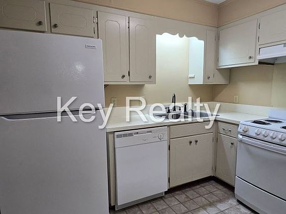 4th image of 4502 Parliament Dr APT 126