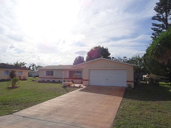 2nd image of 211 Lowry Ave