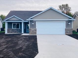 709 Washington St, Kenyon, MN 55946