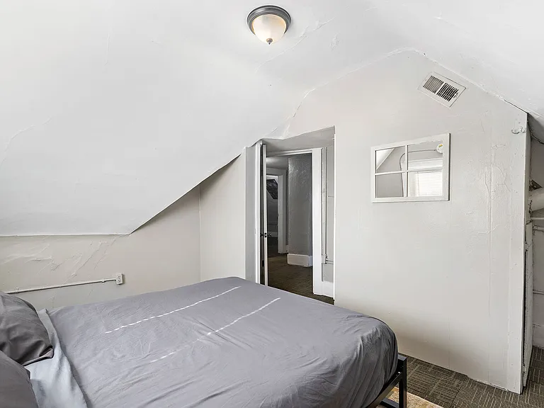 1304 Massachusetts St — Photo 14