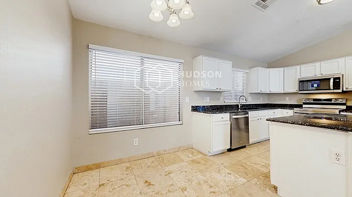 3259 E Kerry Ln — Photo 11