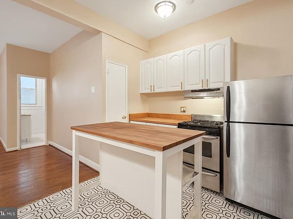4th image of 1300 Massachusetts Ave NW APT 205