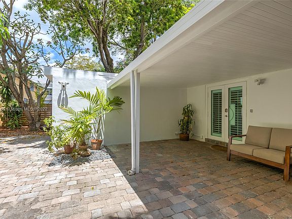 2nd image of 2537 Tequesta Ln