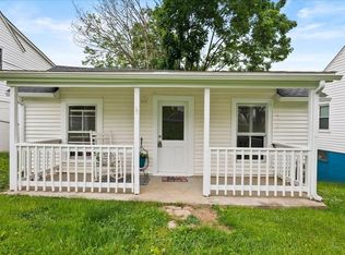 612 C St, Staunton, VA 24401