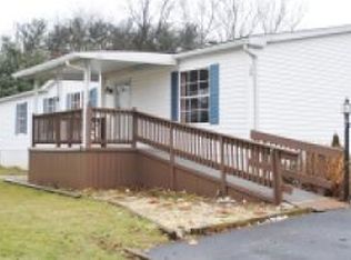 150 Greenbriar Cir, Lancaster, PA