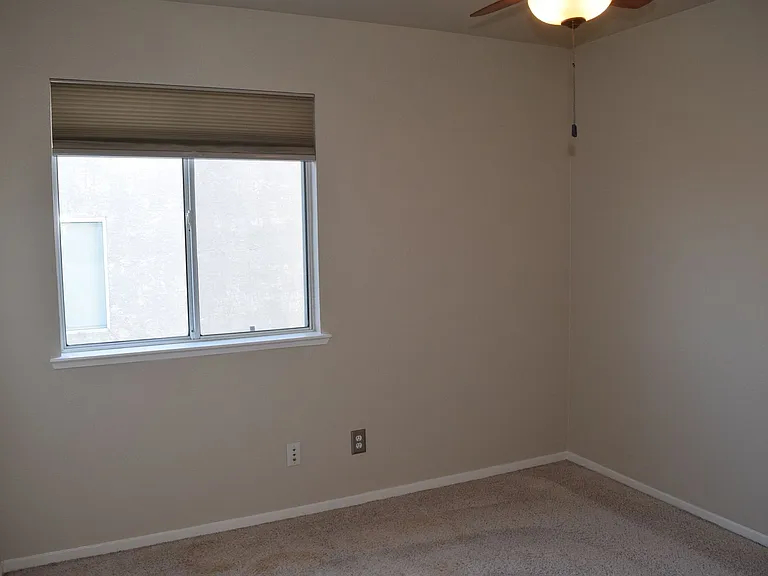 1608 Poppy Cir — Photo 19