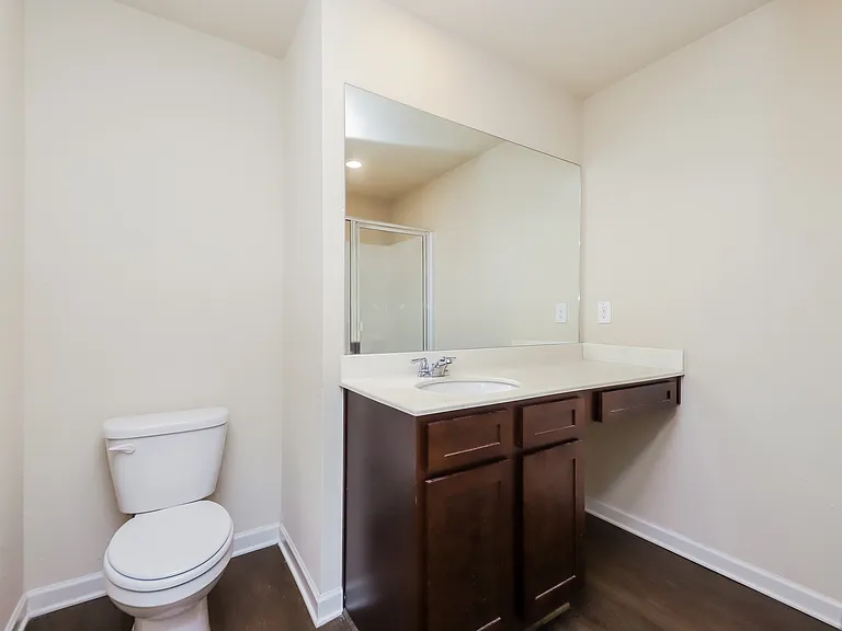 304 Highwood Ln — Photo 9