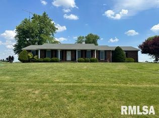 9937 E Loami Rd, Loami, IL 62661