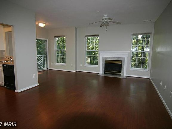3rd image of 5932 Founders Hill Dr Unit 102