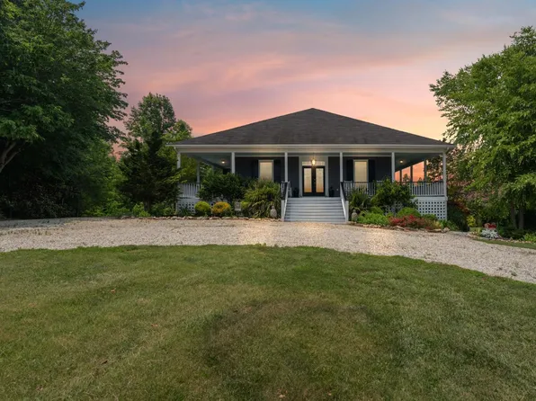 3297 Midway Rd, Phenix, VA 23959