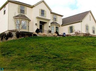 5622 Heathrow Dr, Powell, OH 43065