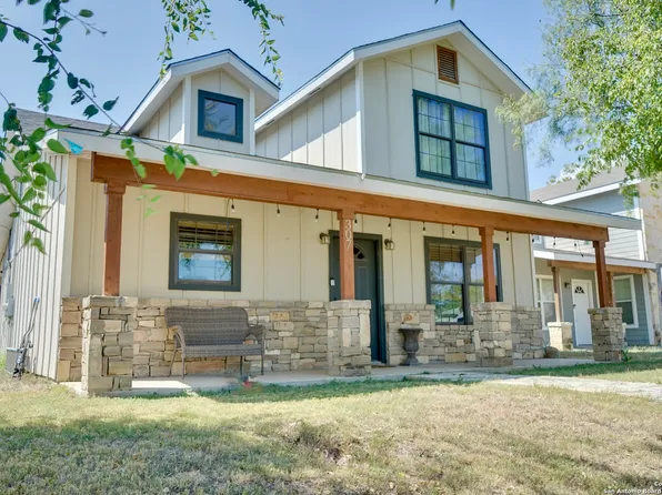 307 E LEONA ST, Uvalde, TX 78801
