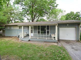 7032 NW Coronado St, Kansas City, MO 64152