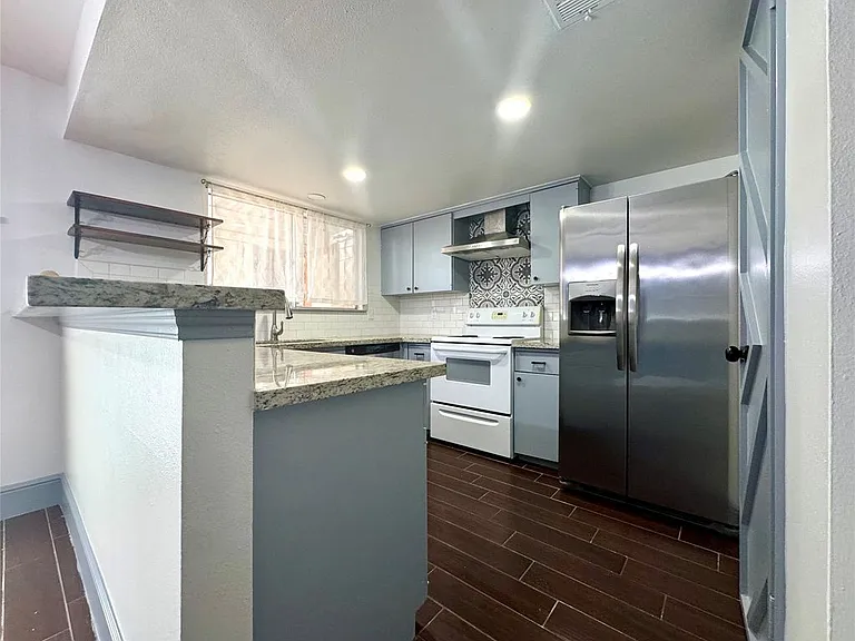 10010 Knoboak Dr — Photo 12