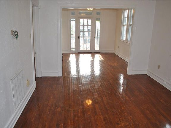 3rd image of 3813 General Taylor St
