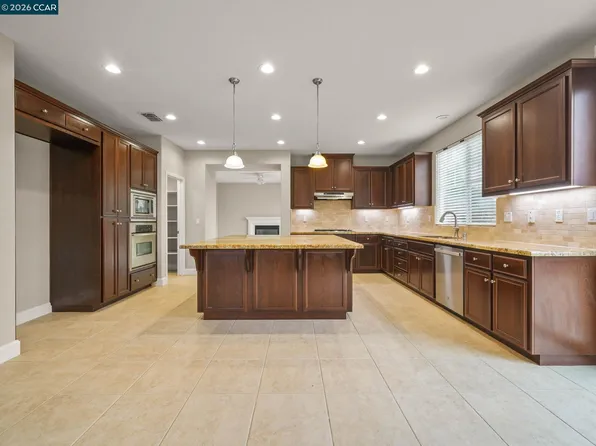 929 Painted Shore Ct, Oakley, CA 94561