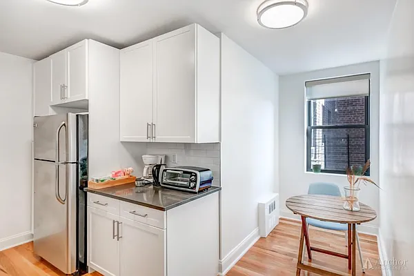 Rented by Anchor Associates | media 15
