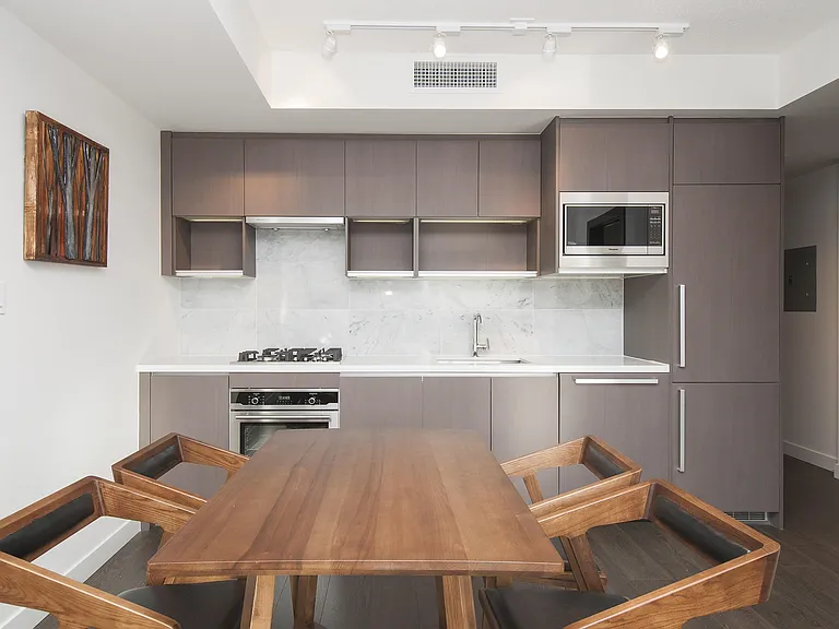68 Smithe St #718 — Photo 5